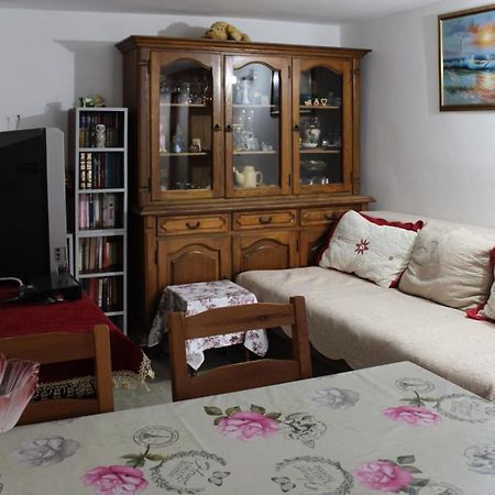 Apartman Lana Petrovac Extérieur photo